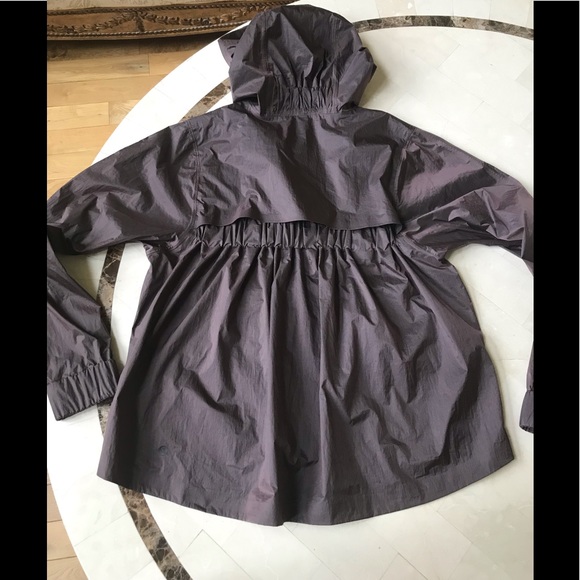 Lululemon Drizzle Down Jacket
Purple Taupe / Black - Picture 8 of 10